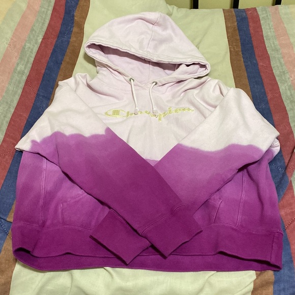 A women’s X-Large Champion Hoodie - Picture 2 of 4